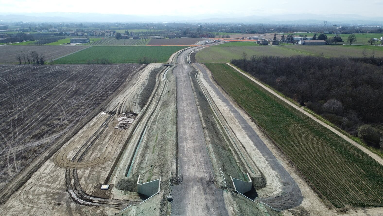 Strato di separazione e filtrazione mediante geotessile nontessuto nella realizzazione di una strada, San Cesario sul Panaro (MO)