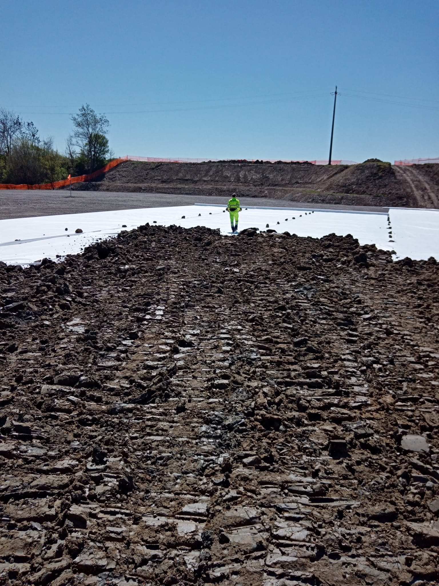 Strato di separazione e filtrazione mediante geotessile nontessuto nella realizzazione di una strada, San Cesario sul Panaro (MO)