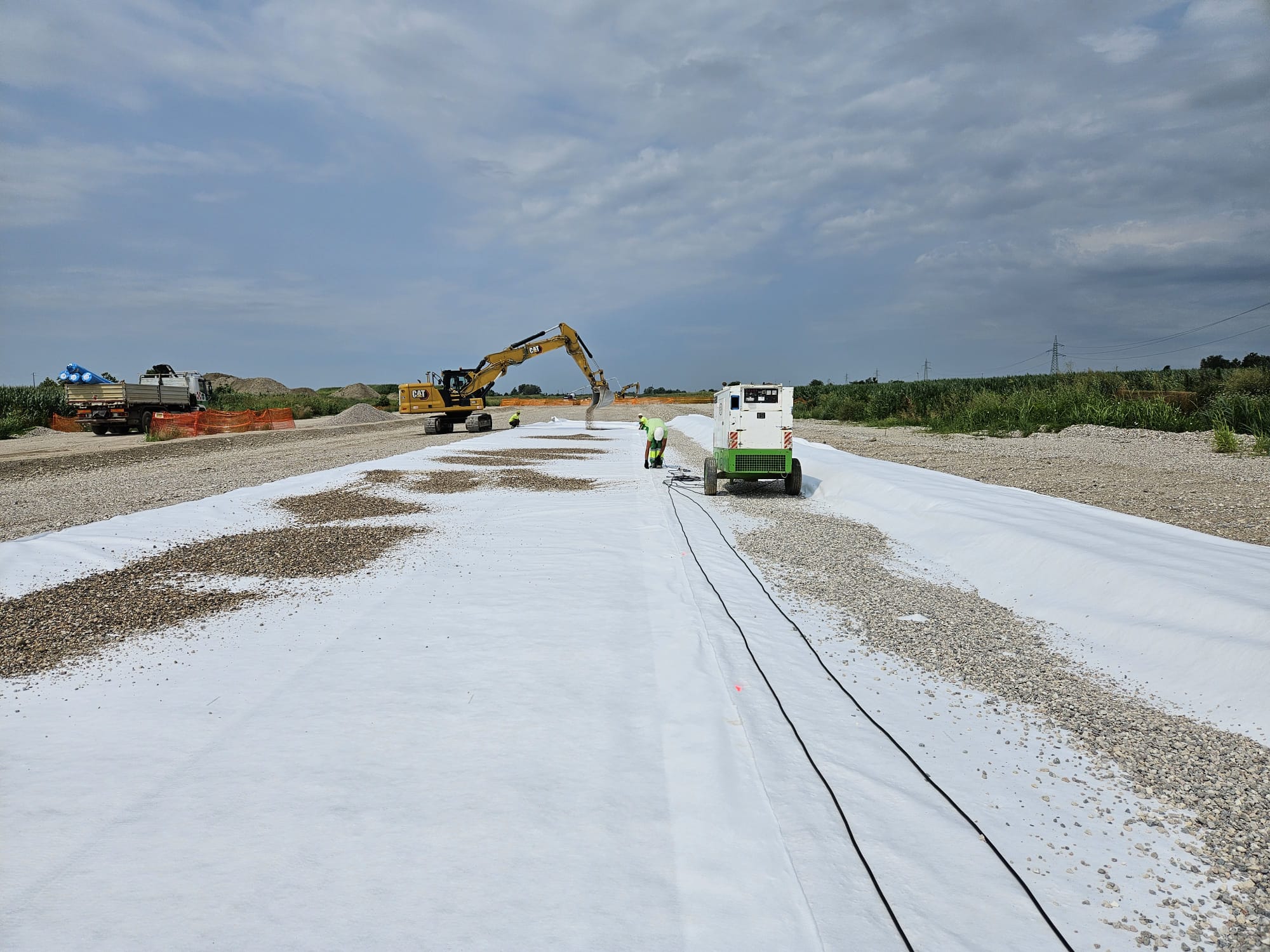 Strato di separazione e filtrazione mediante geotessile nontessuto nella realizzazione di un’autostrada in Veneto