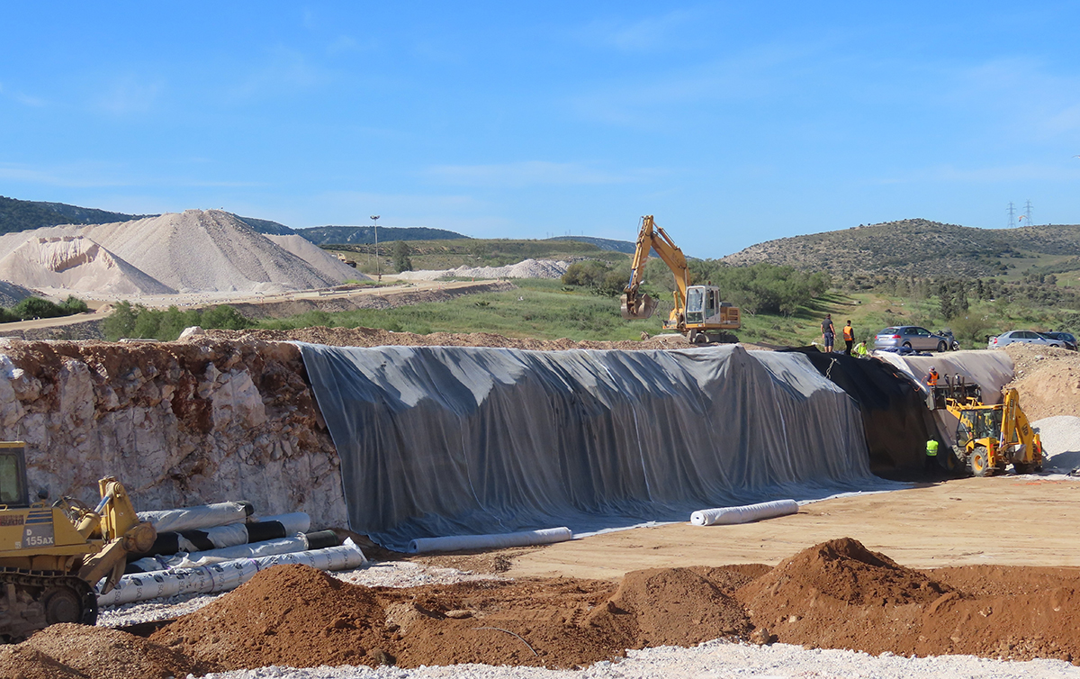 Impermeabilizzazione con uso di geomembrana in HDPE della discarica di Fili – Grecia