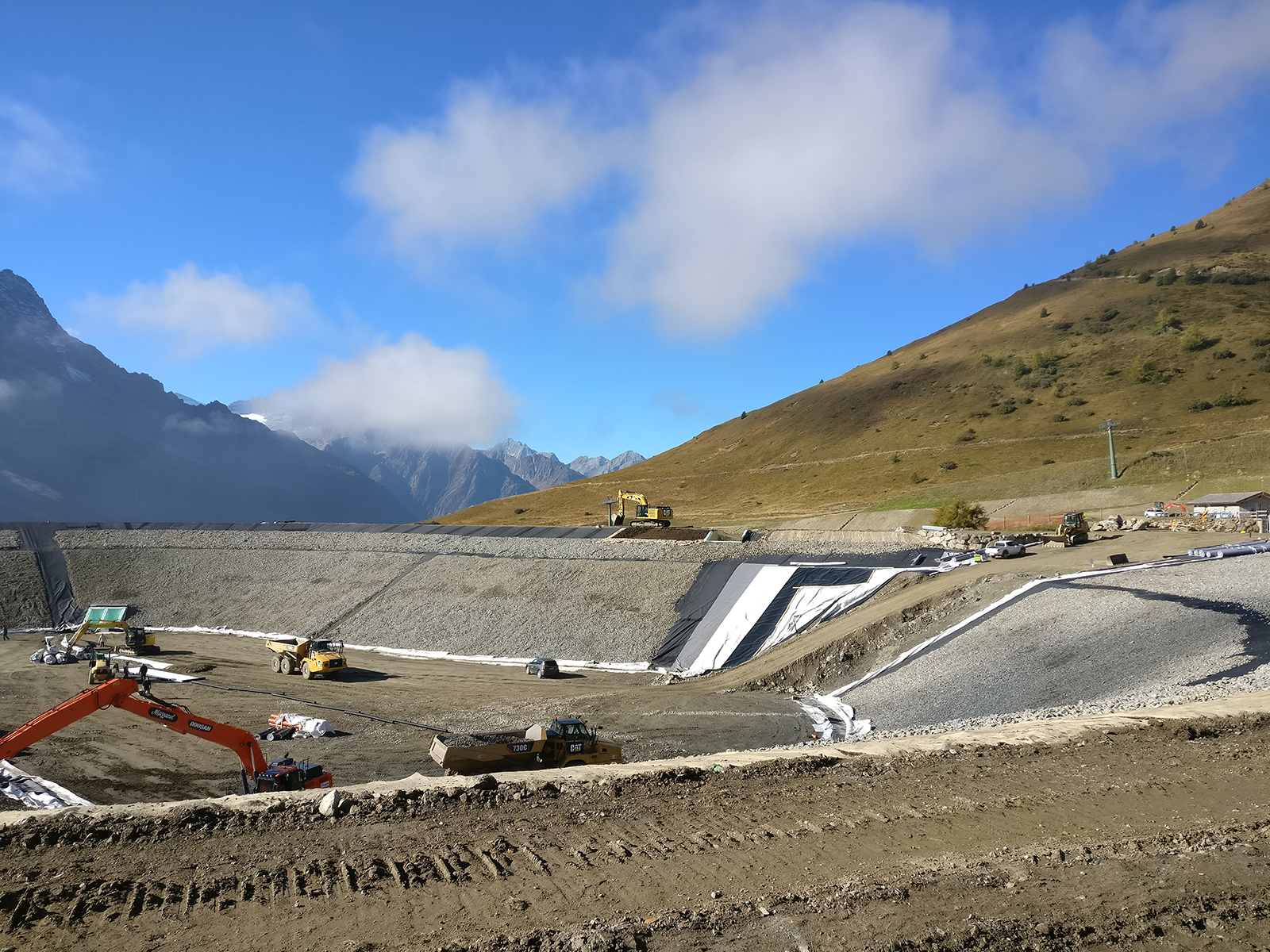 Protezione dell’impermeabilizzazione del bacino di innevamento artificiale, Valbiolo, Passo del Tonale (TN)