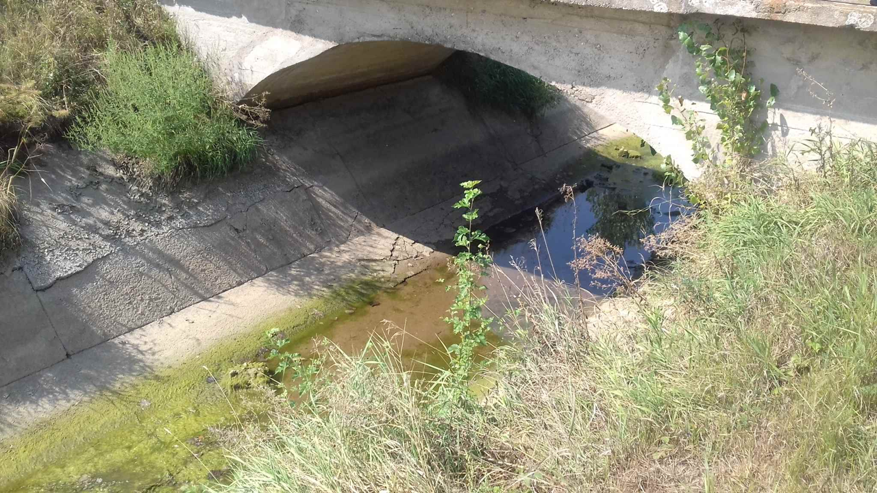 Riqualificazione di un canale irriguo in calcestruzzo ammalorato con geosintetici GCCM, Tiszafüred – Ungheria